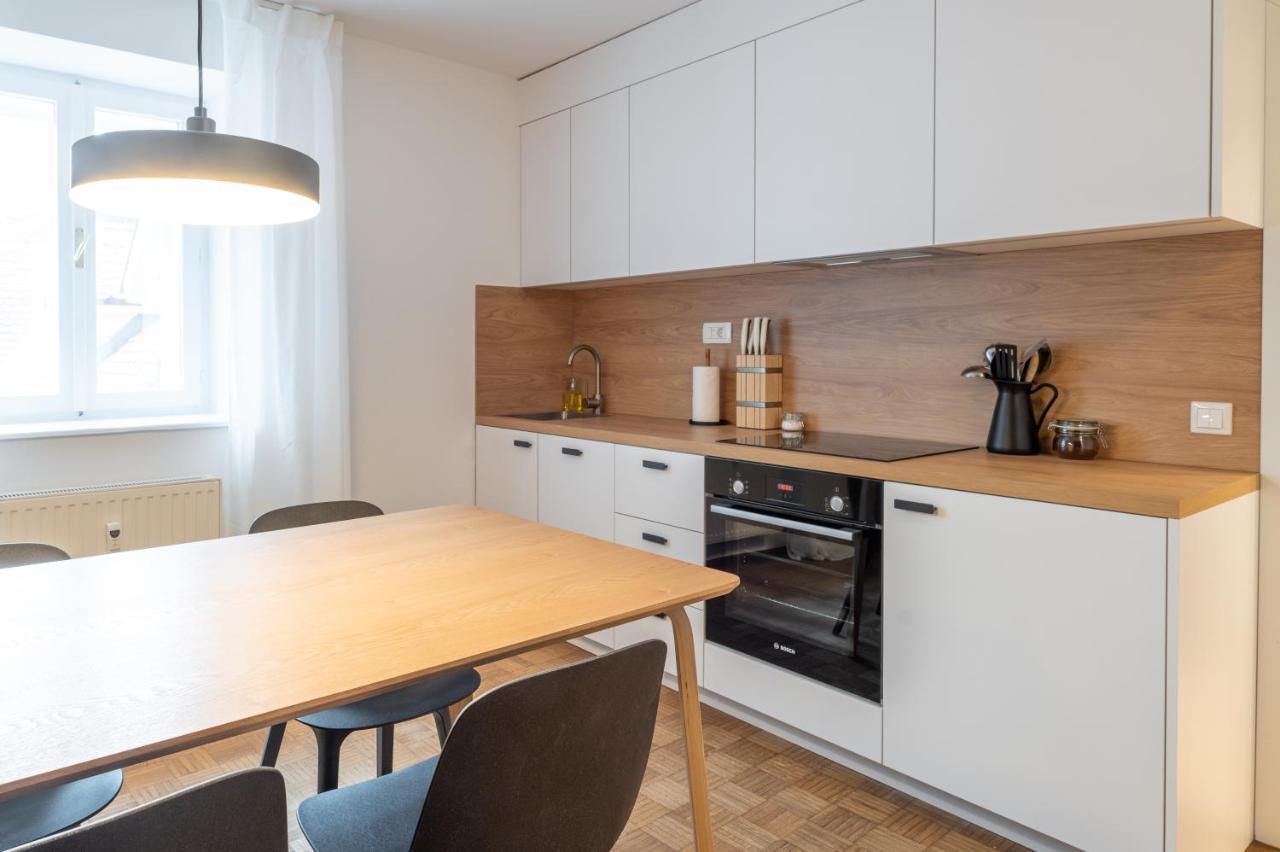 Strict City Apartments Ljubljana Kültér fotó